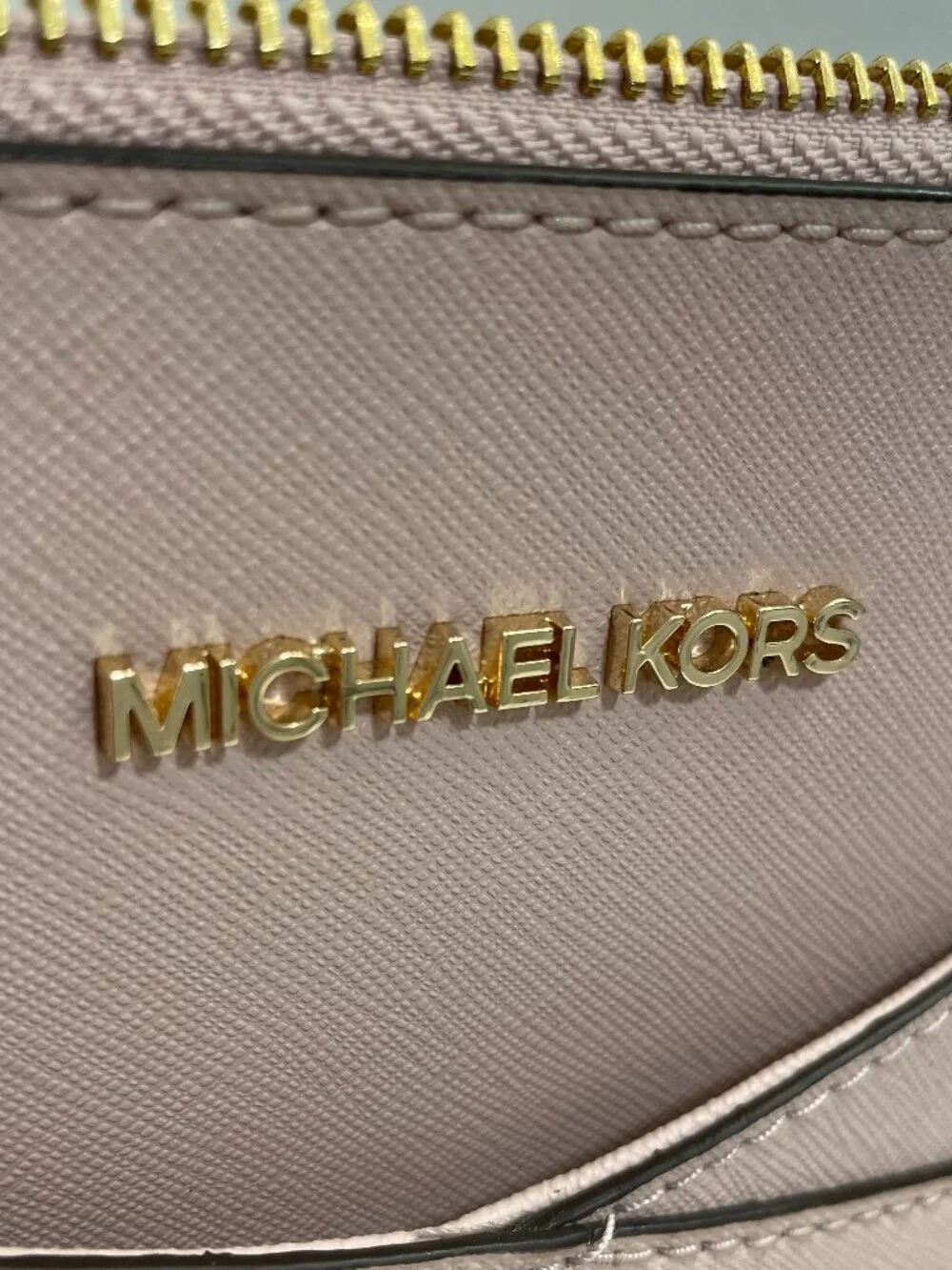Michael Kors Jet Set Travel Medium Dome Shoulder Crossbody in Pink Leather & COA - Picture 7 of 16